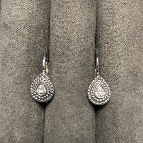 Dangling White Gold Earrings - Picture 1 of 7